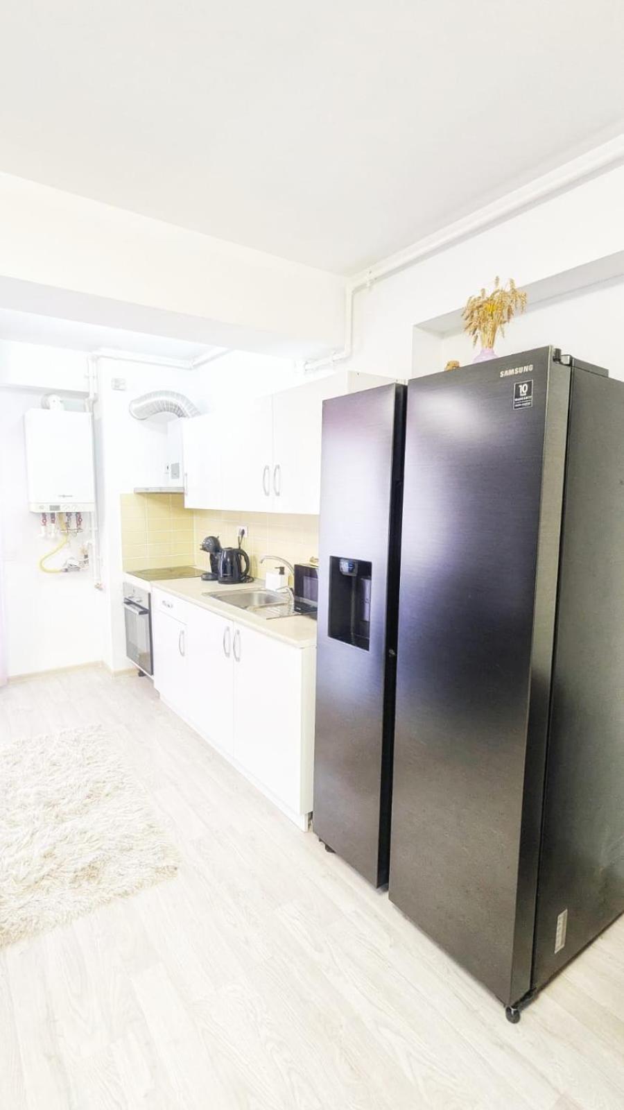 Airport Apartment 70 Squared Meters Otopeni Exterior photo