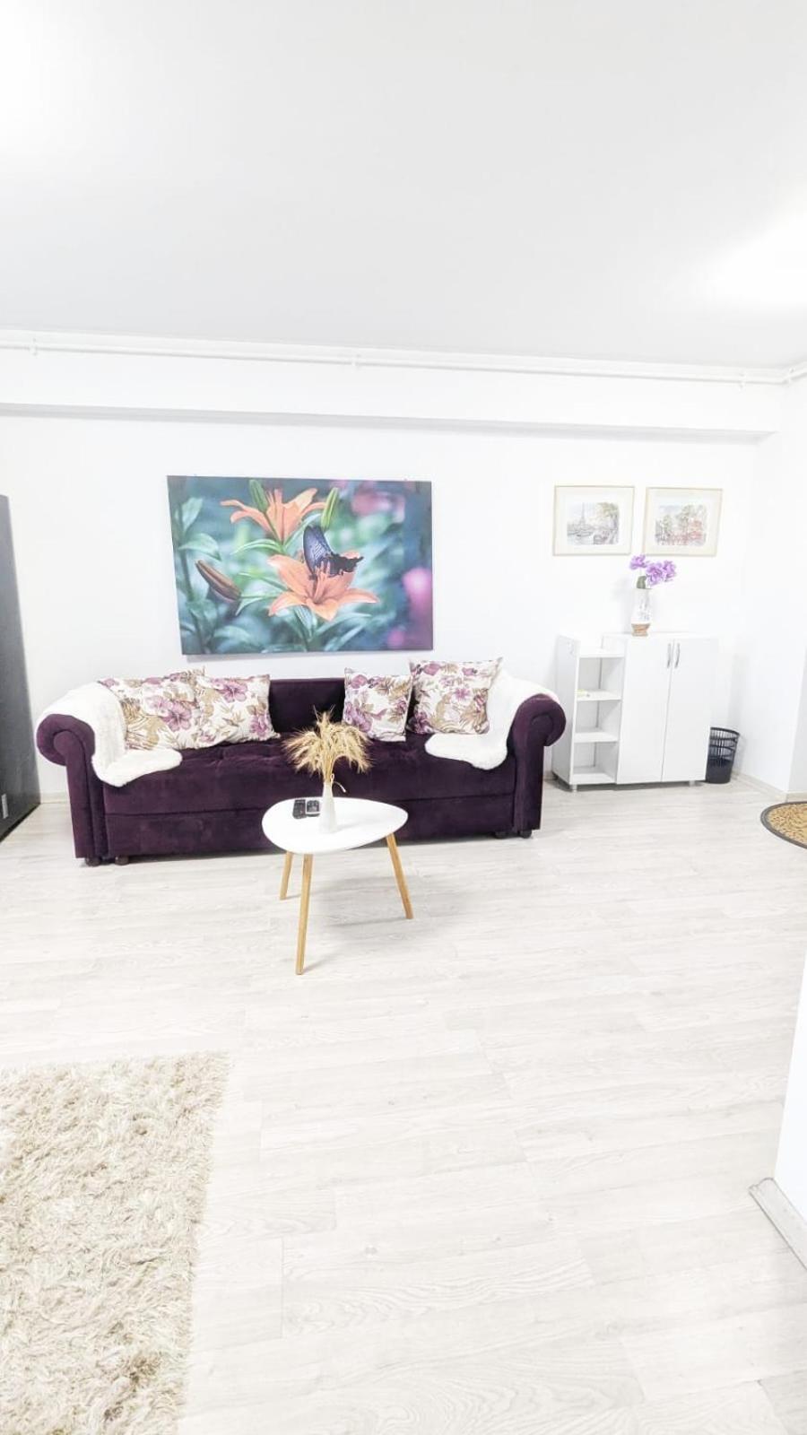 Airport Apartment 70 Squared Meters Otopeni Exterior photo
